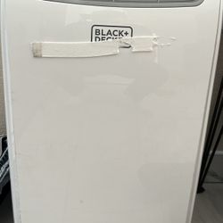 BLACK + DECKER PORTABLE AC UNIT