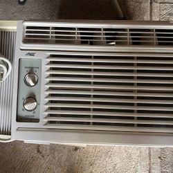 GE Window Air Conditioner 
