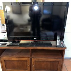 RCA 40 INCH FLATSCREEN TV