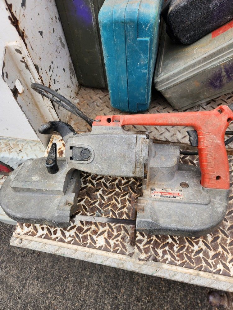 Milwaukee Porta band Saw
