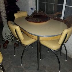  table and chairs