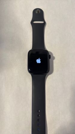 Black Apple Watch SE, 2nd Generation (Large)
