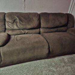 Comfy Recliners 