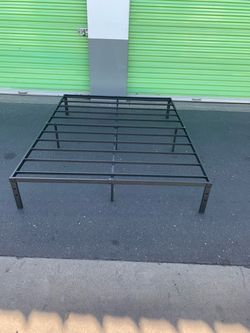 3 QUEEN METAL PLATFORM FRAMES