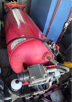 Husky 32 gallon air compressor WL660800AJ