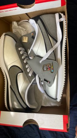 Nike Cortez Nuevo 7.5 de hombre
