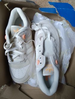 Adidas Originals Low-Top Sneakers