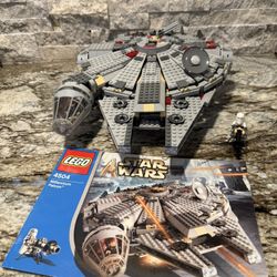 Lego Star Wars - Millennium Falcon - 4504
