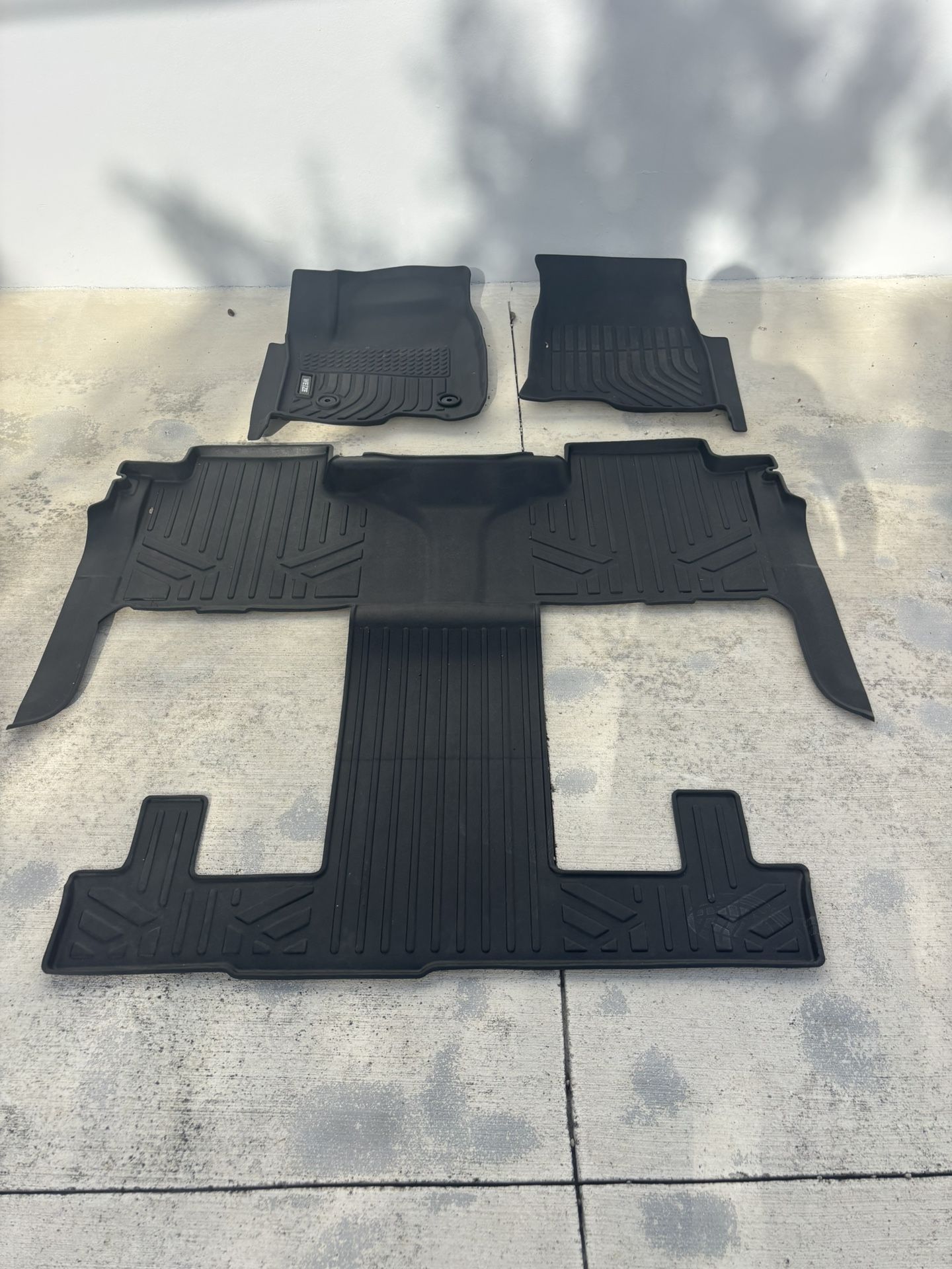 Alfombras De Goma Para Chevy Tahoe Liner Set