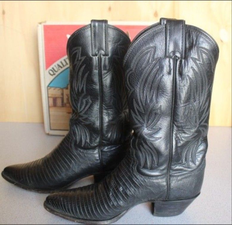 Women's Justin Cowboy Boots Size 7.5 B