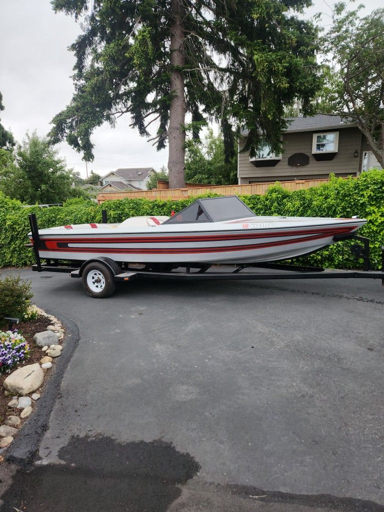 22' 1985 SKI ELIMINATOR Classic Ski Boat. Very Motivated Seller, Will Deliver To You If Necessary N.C.