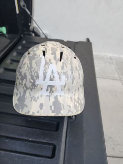 Used baseball under Armour helmet youth 6 1/2 - 7 1/2