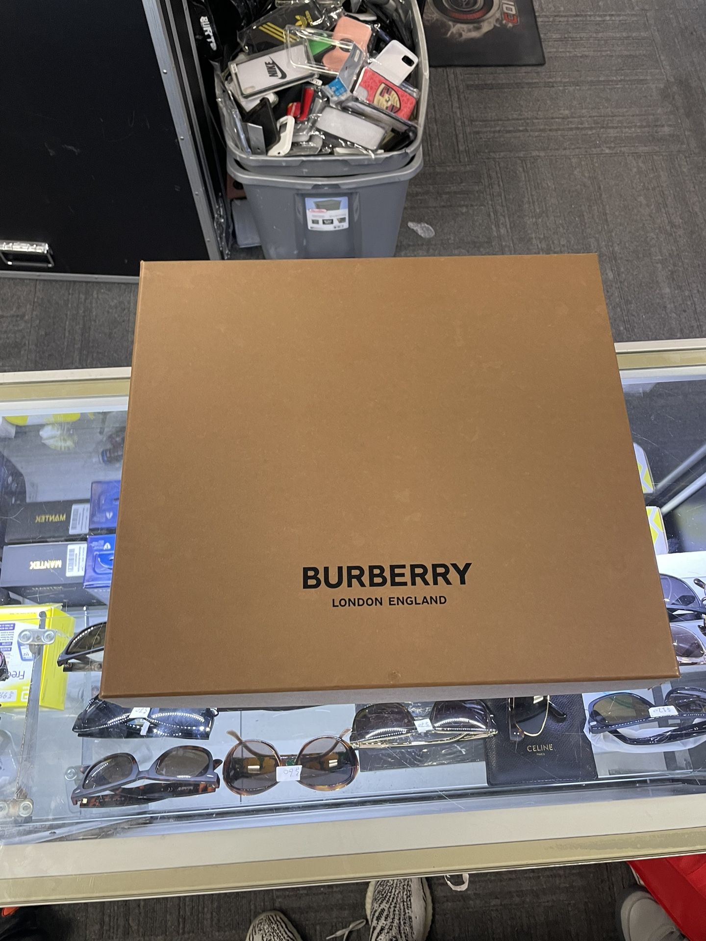 Burberry Arthur sneakers Size 13 