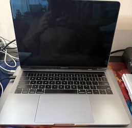 Apple  MacBook Pro 2018 ( 13 Inch Retina ) 2.3 GHZ Intel Core I5 8 GB Ram & 500 GB HD