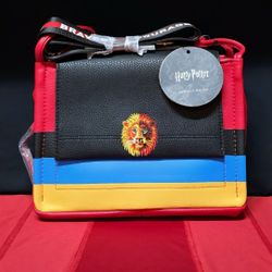 🦁Danielle Nicole Harry Potter Gryffindor Shoulder Bag Red crossbody bag (New With Tags)