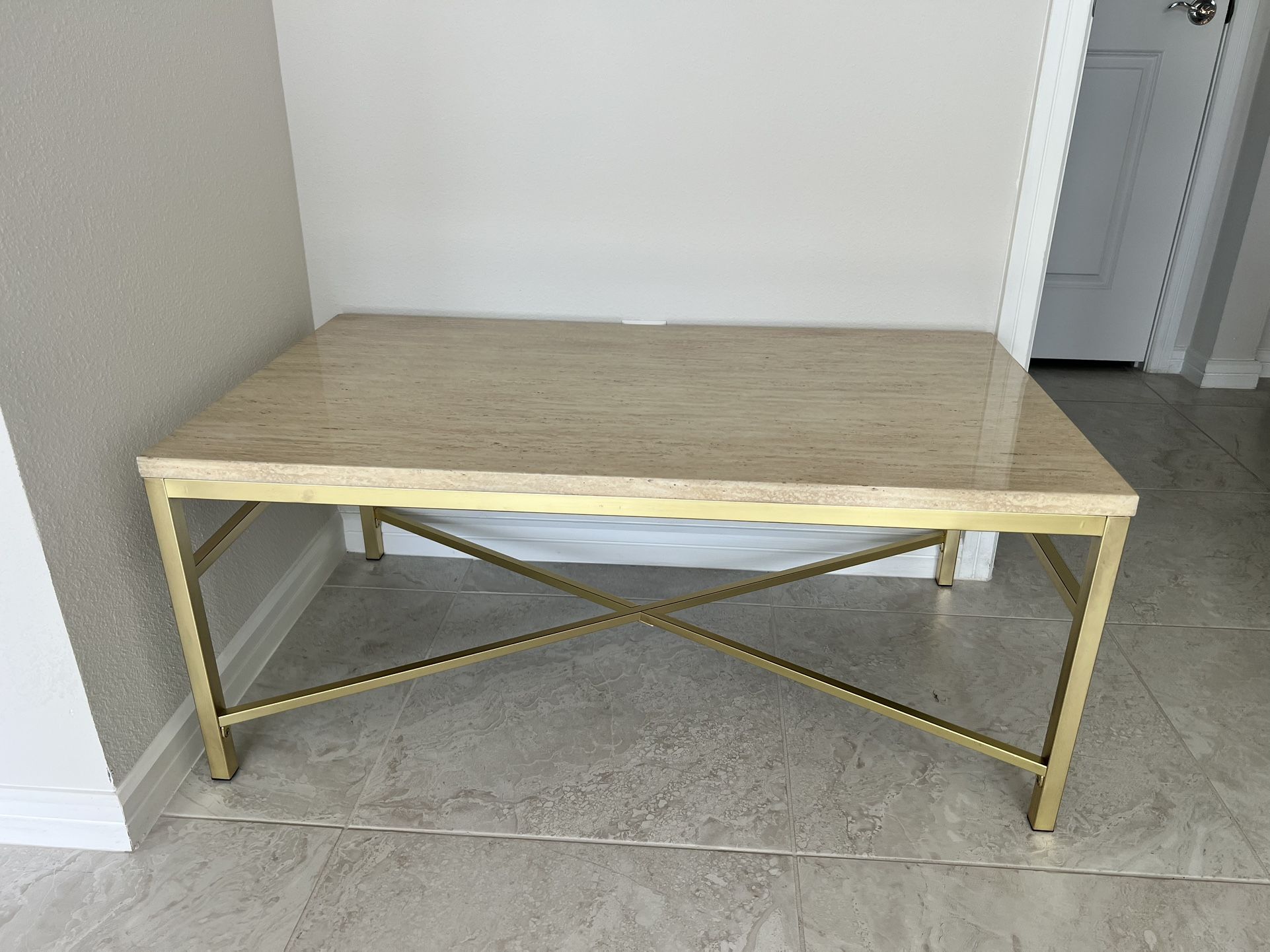 Mármol Coffee Table