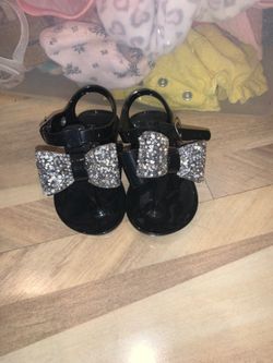 Baby girl size 4 black and stoned bows
