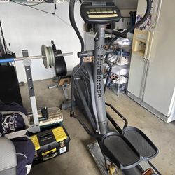 Nordictrac  Elite 1300 elliptical machine
