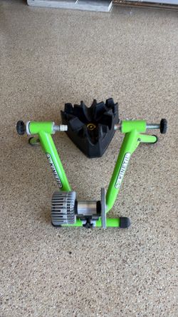 Kurt Kinetic Road Machine Fluid Bike Trainer T-699C