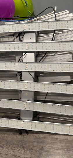 1000watts GROW LIGHTS.