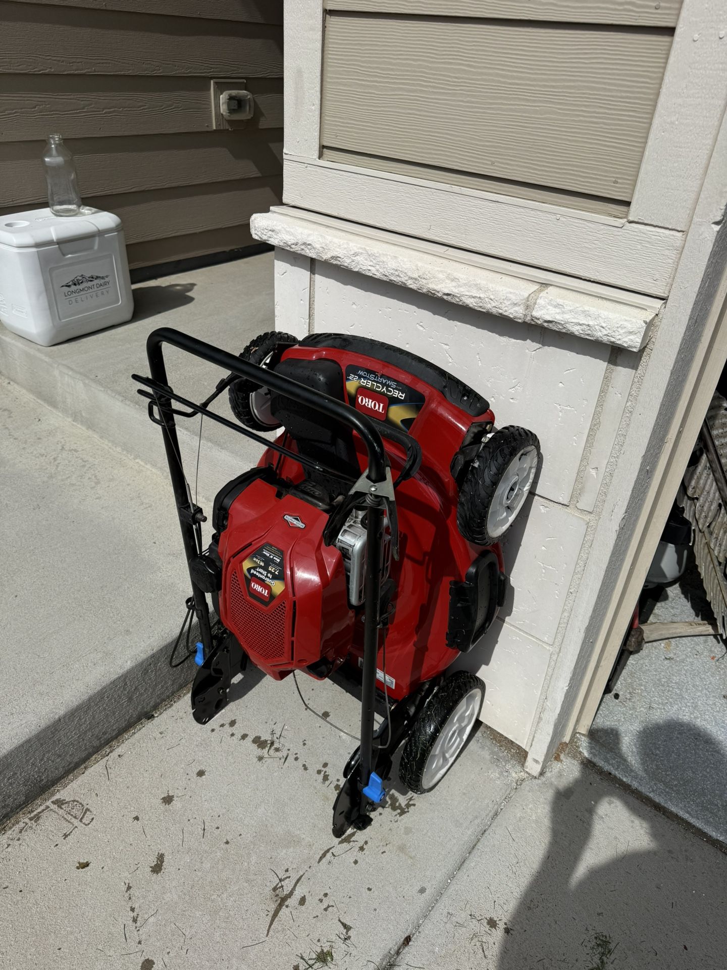 22in Toro self propelled Lawn Mower with SmartStow