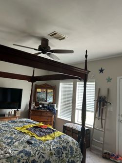 King size canopy bed