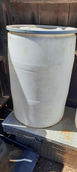 Empty Plastic Barrels With Seal Tight Lids