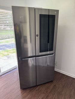 LG French Door Refrigerator with InstaView