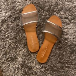 Women’s sandals