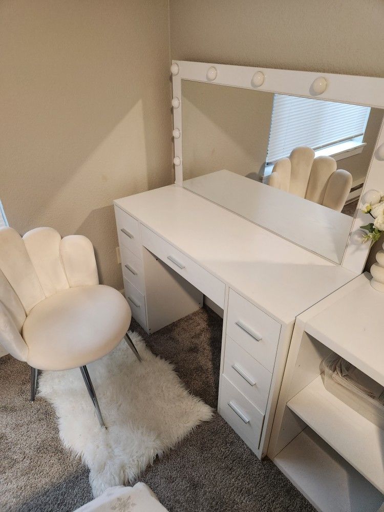White Table Mirror With LED light
