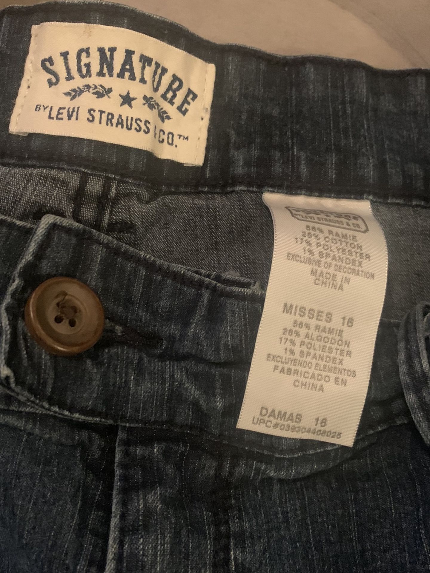 Levi’s Shorts