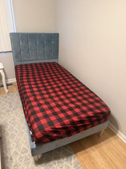 Twin Bed + Mattress