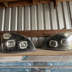 2008-2017 Freightliner Cascadia Headlights 