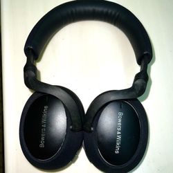Noise Cancelling Headphones