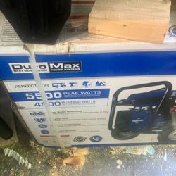 DuroMax 5500W / 4500W Portable Generator