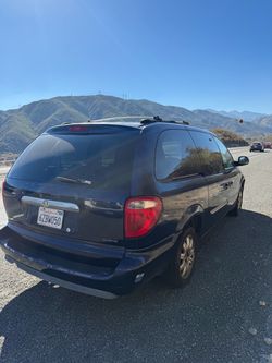 2005 Town & Country