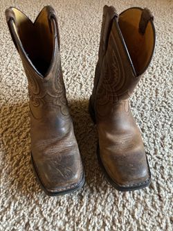 Ariat boots.