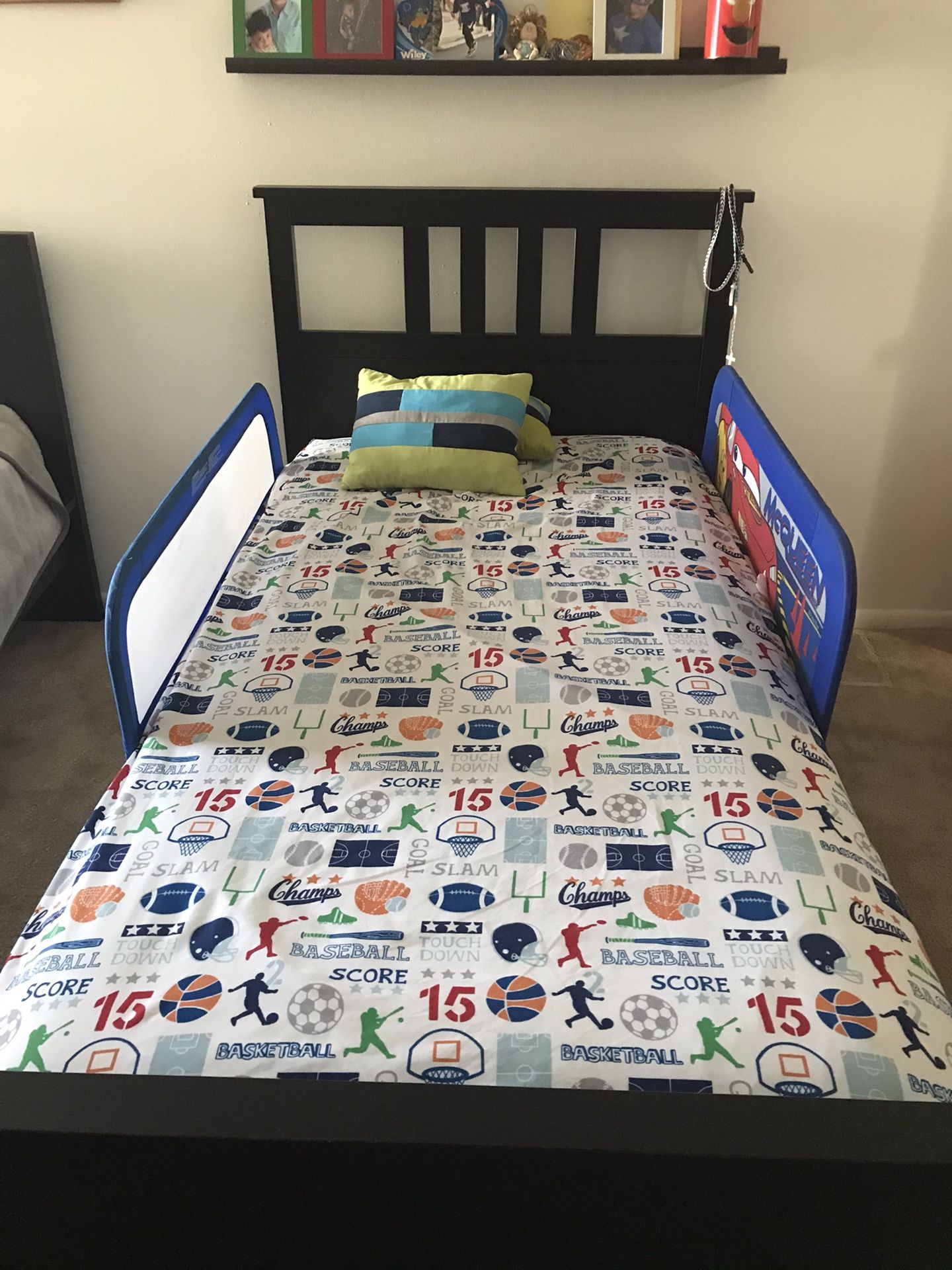 Twin size bed frame w/mattress