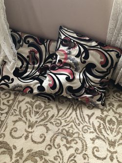 2 big pillows