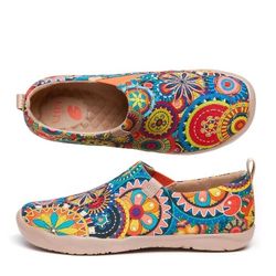 Brand New  UIN Womens shoes