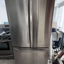 LG Counter-Depth French Door Refrigerator 36in