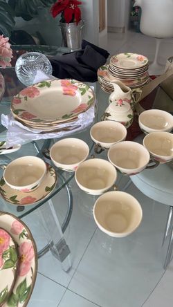 Beautiful desert rose dishes service for 8