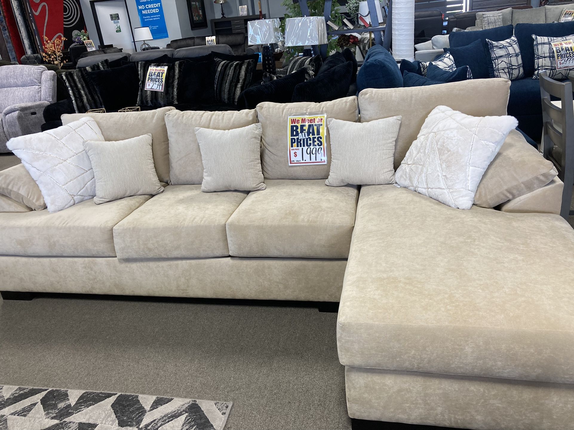 Perfect Sectional 💙🤩 $1999! Easy Financing !