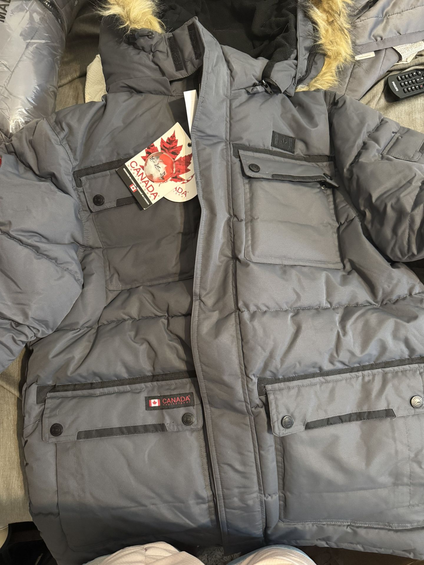 Canada Weather Gear Men's Puffer Jacket