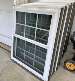 Double Hung Vinyl Window with Grid