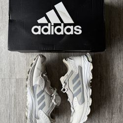 adidas Response Hoverturf