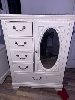 Vintage Style 100% Wood Dresser and NightStand