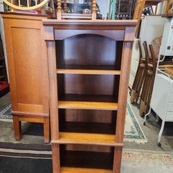 Beautiful Perfect Sized Bookcase 