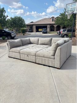 Thomasville Sectional Modular Couch - Free Delivery