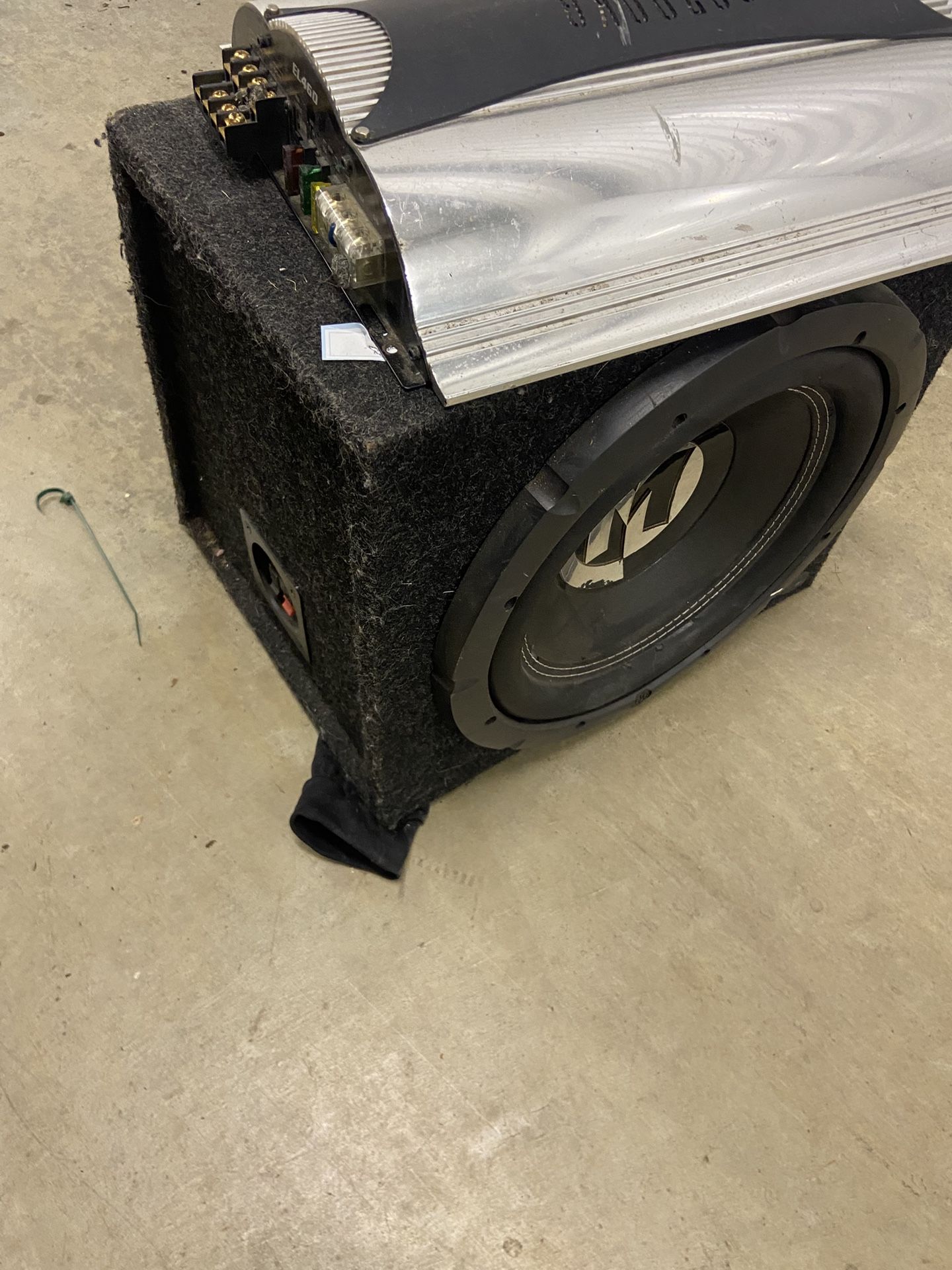 Memphis 12" Subwoofer in Box + Bazooka EL 460 amp